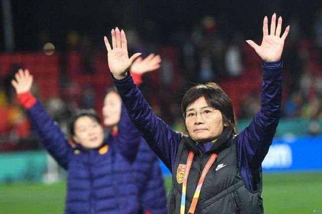 年轻的女性主导3-2020