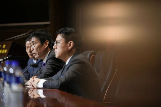 黑丝女啪啪